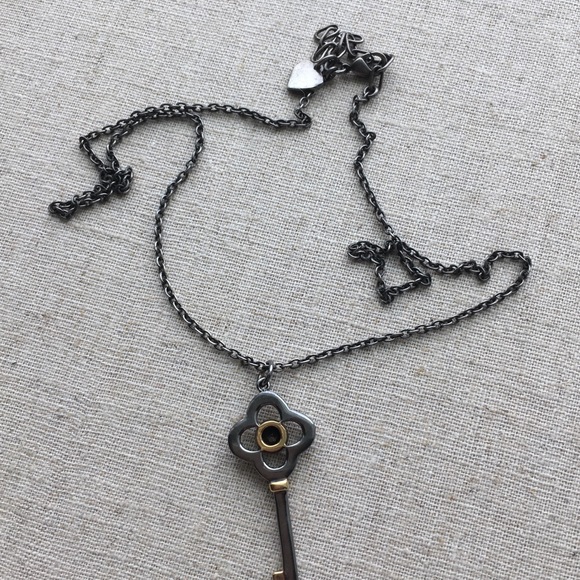 Stella & Dot Hematite Clover Key Necklace - Picture 5 of 12